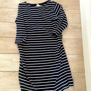 H&M Maternety dress , very comfy and in a excellent condition
